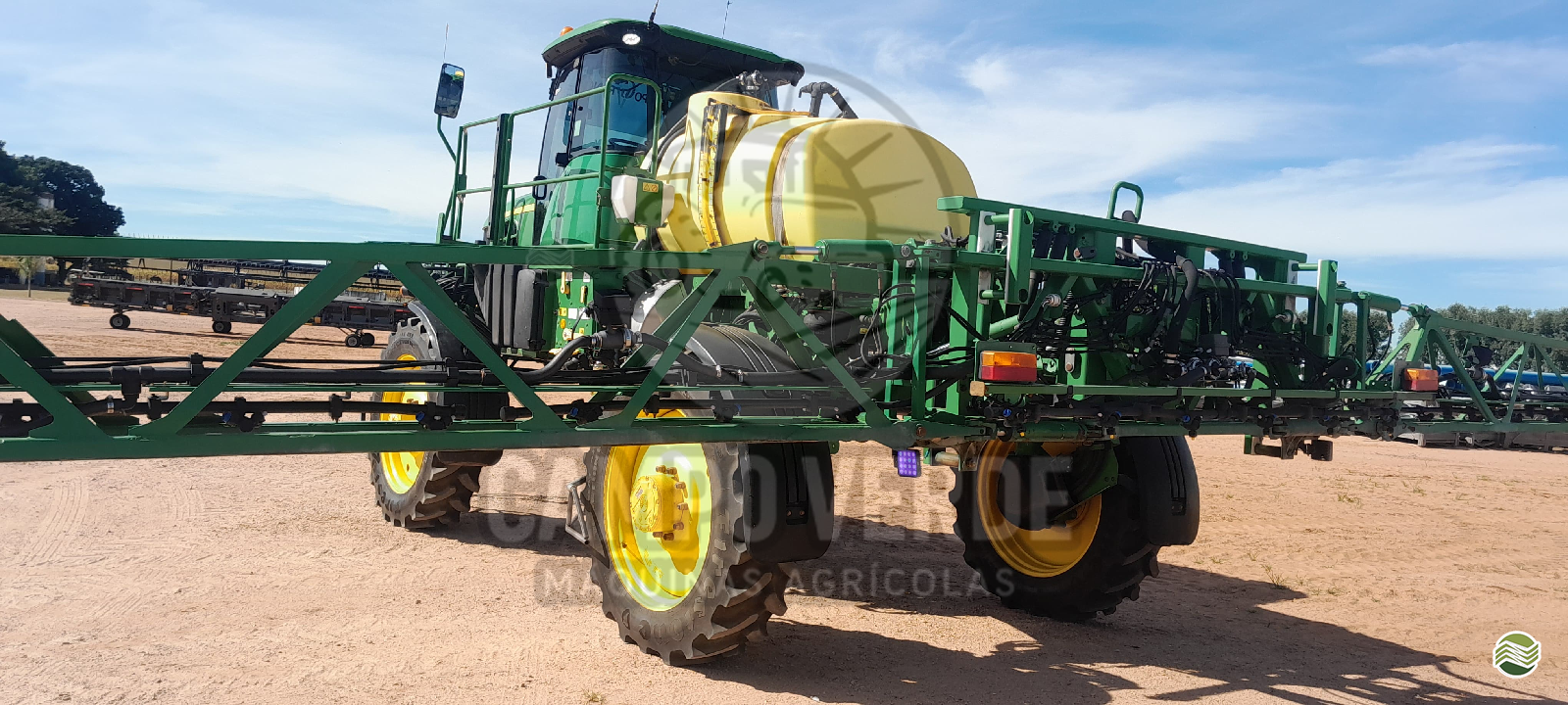 PULVERIZADOR JOHN DEERE JOHN DEERE 4630 Tração 4x4 Campo Verde Máquinas Agrícolas CAMPO VERDE MATO GROSSO MT